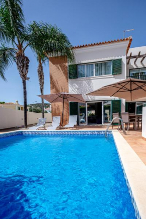 Spacious house with pool